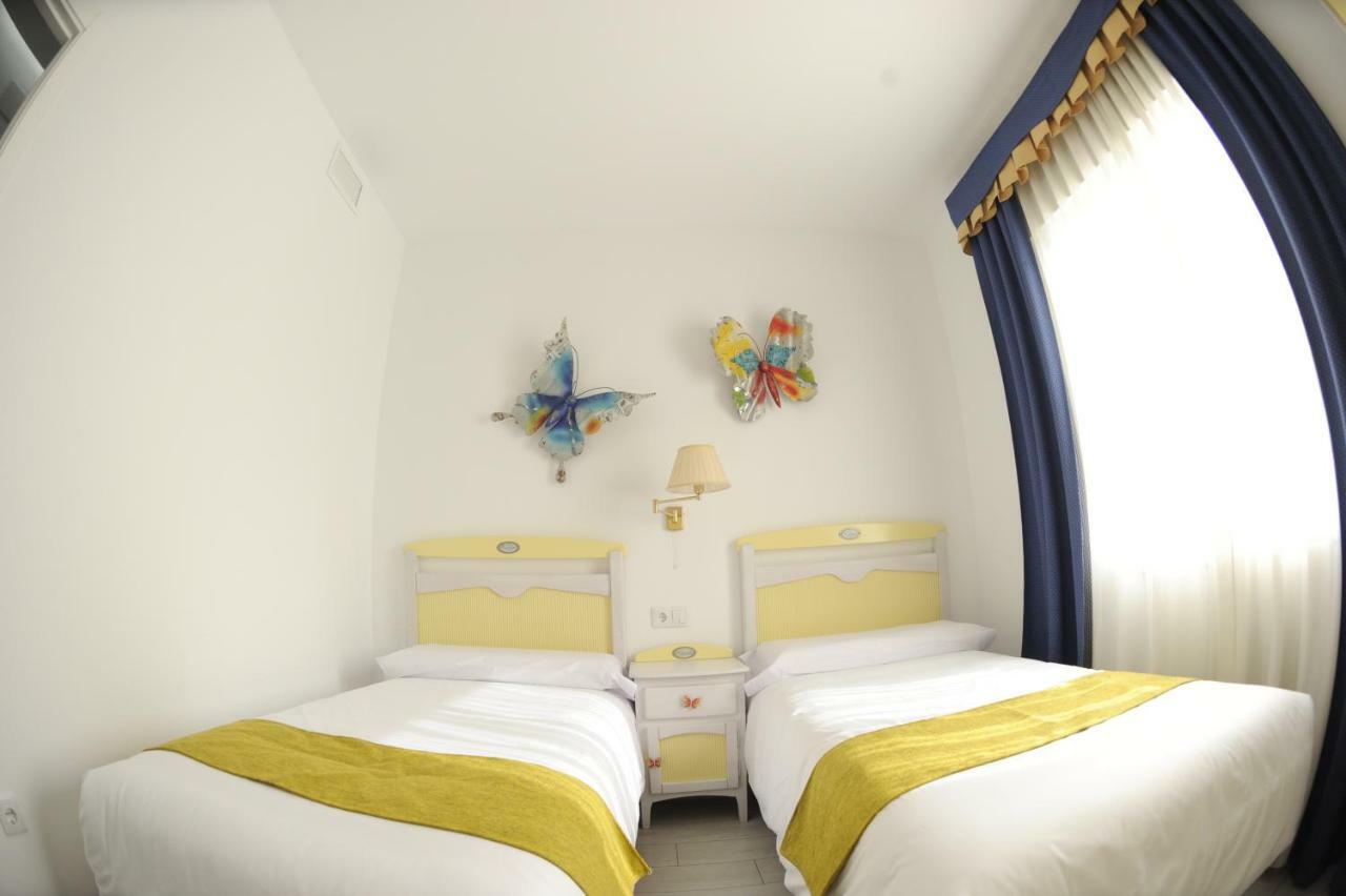 Retiro Del Teatro Almagro Hotel Екстериор снимка