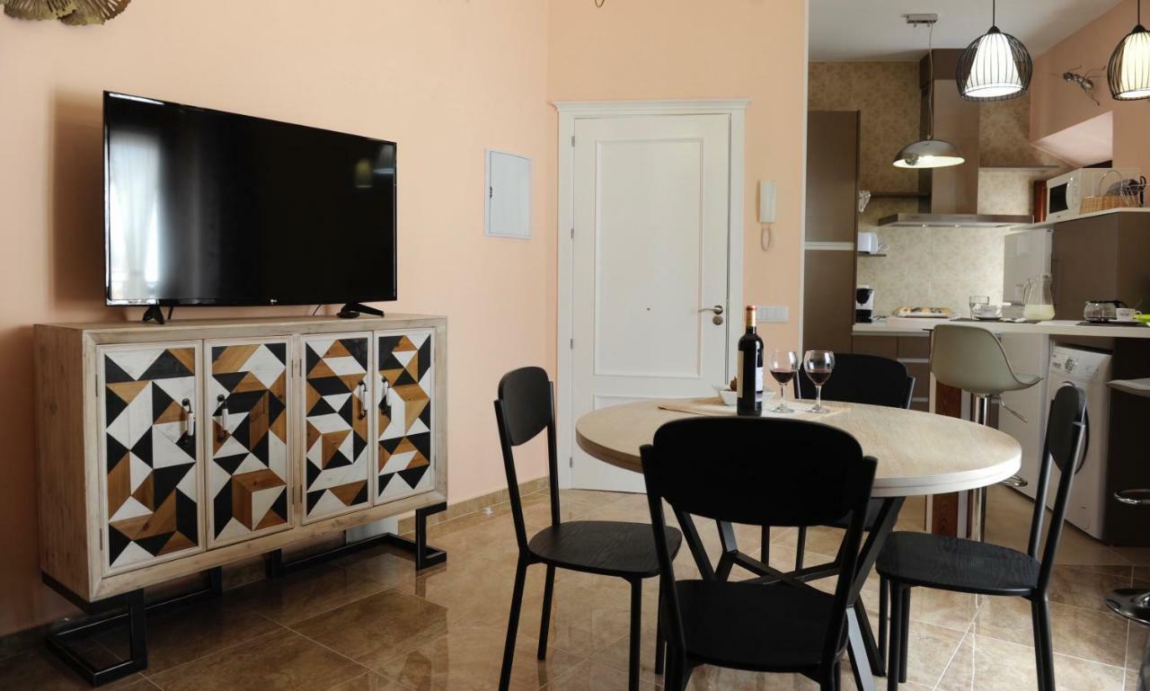 Retiro Del Teatro Almagro Hotel Екстериор снимка
